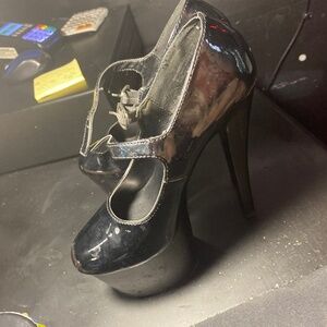 Mary Jane Pleasers Size 6